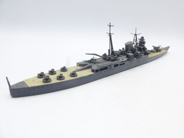 TAMIYA 1:700 Jap. heavy cruiser CHIKUMA - assembled, scope of delivery see photos