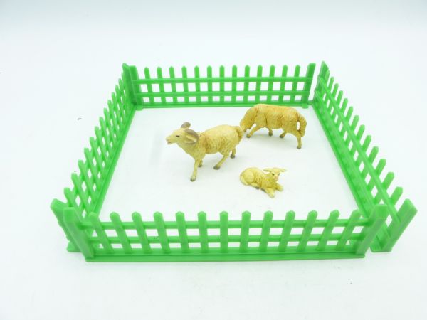 Elastolin Weichplastik 4 Zaunelemente für Bauernhofszenen (ohne Tiere)