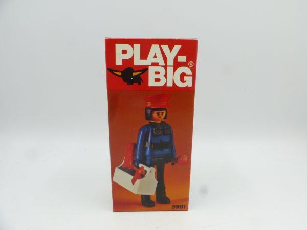 PLAY-BIG Fire brigade series: Captain, No. 5981 - orig. packaging
