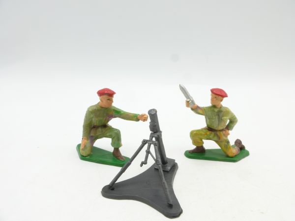 Starlux Paratroopers with grenade launching position