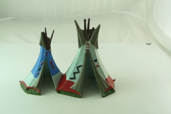 Starlux Indian tipis for 4 cm figures - tent poles slightly damaged