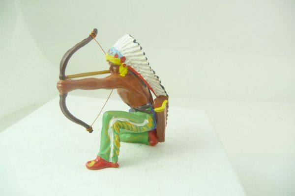 Elastolin 7 cm Indian kneeling with bow, No. 6830 - very good condition