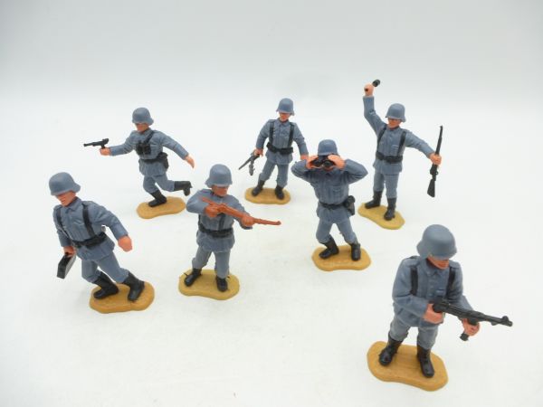 Timpo Toys German soldiers (7 figures), fixed helmet - nice set
