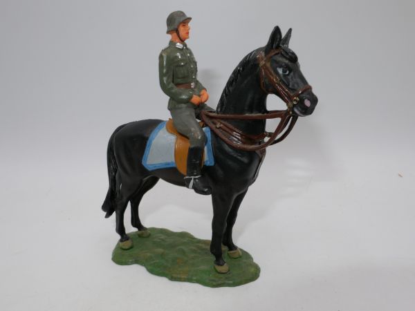 Elastolin 7 cm German Wehrmacht: Officer on horseback, No. 10010 - rare figure