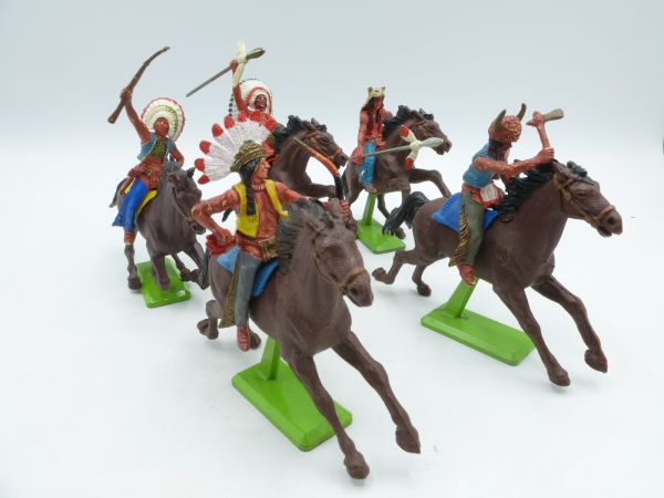 Britains Deetail Beautiful group of Indians riding (5 figures)