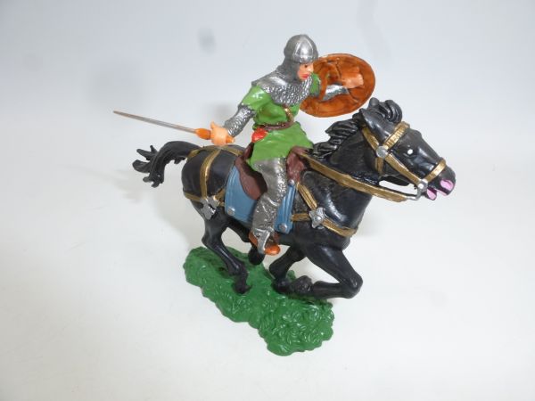 Norman riding with sword - nice 7 cm modification, great green