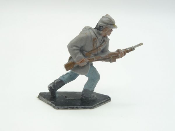 Lone Star Confederate Army soldier going ahead with rifle