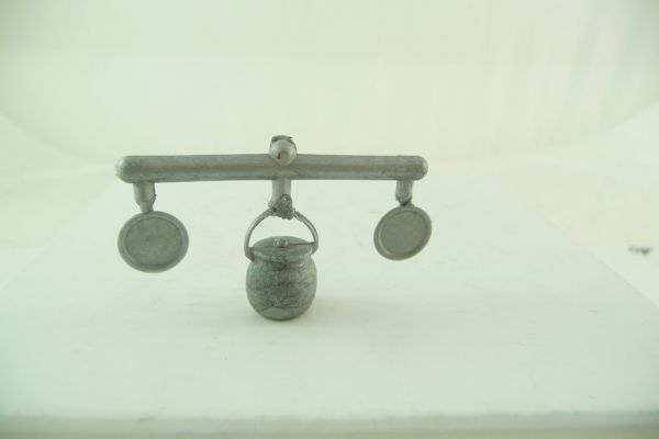 Timpo Toys Crockery on sprue (original) - pot mounted afterwards
