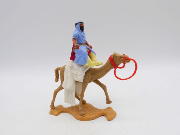 Timpo Toys Camel rider, light blue, light yellow inner trousers, with scimitar