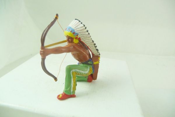 Elastolin 7 cm Indian kneeling with bow, No. 6830 - very good condition