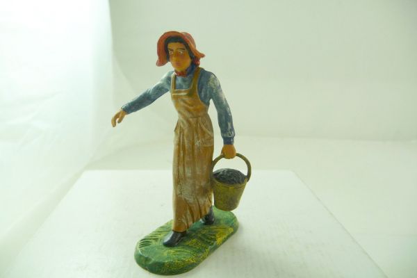 Modification 7 cm Maid with bonnet, walking with bucket - great modification