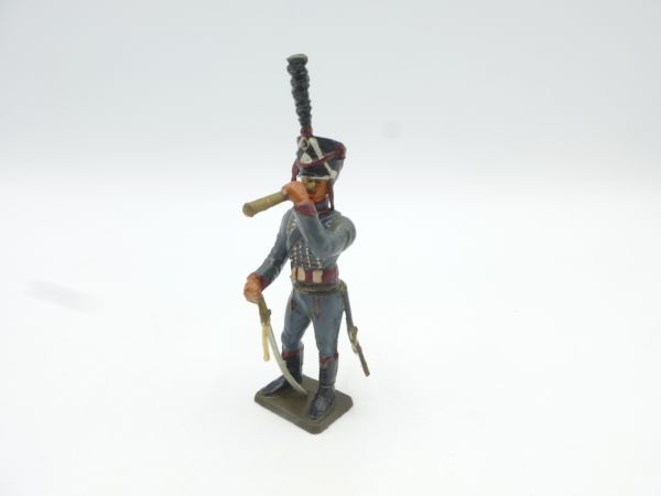 Napoleonic soldier standing with binoculars + sabre (like Starlux)