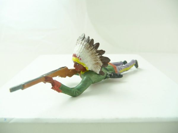Merten 6,5 cm Indian chief lying firing - early figure, nice colour combination