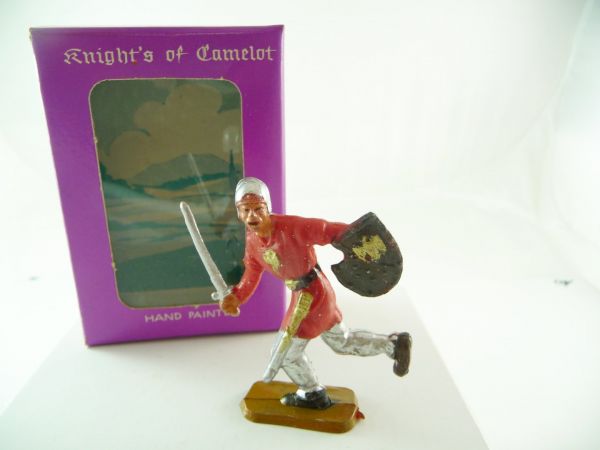 Starlux Knight's of Camelot - knight running with sword + shield