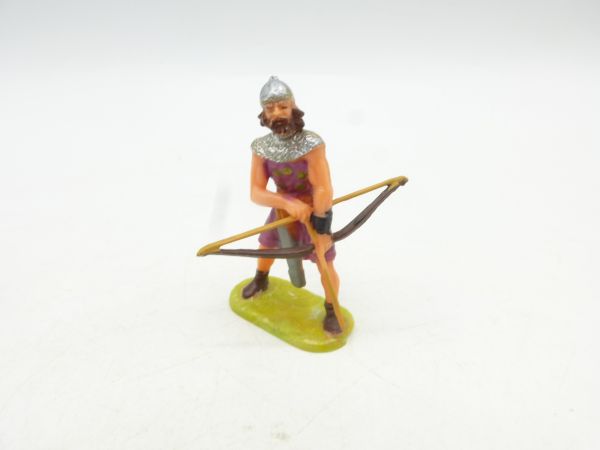 Elastolin 4 cm Archer placing arrow, no. 8643, lilac/purple