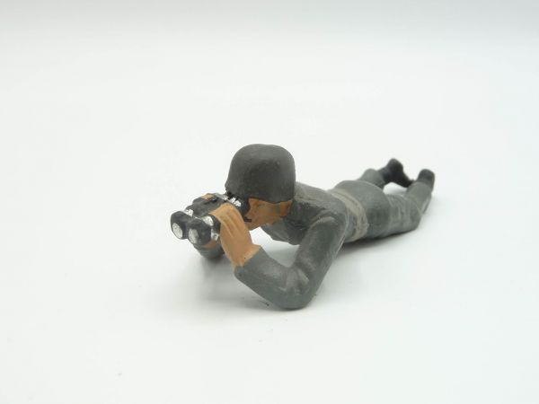 Leyla German soldier lying with field glasses - very good condition