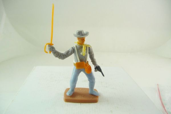Plasty Confederate Army soldier standing with pistol + sabre