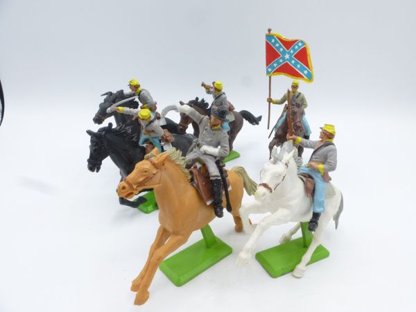 Britains Deetail Set of Union Army soldiers on horseback (6 figures)