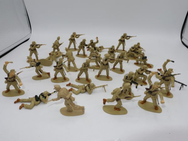 Airfix 1:32 Africa Corps, 29 figures - loose / partly painted