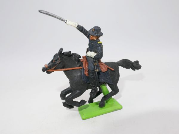 Britains Deetail Northerner on horseback, officer with sabre - rare horse