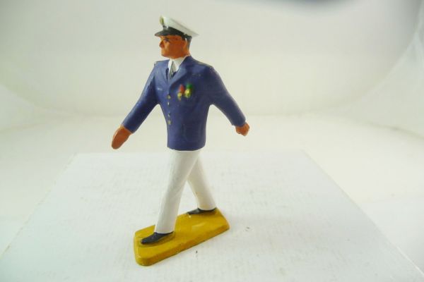 Starlux French Navy; officer walking