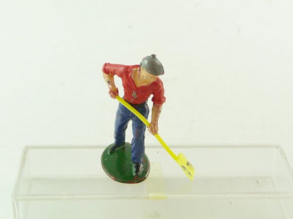 Reisler Farm labourer with shovel (hard plastic)