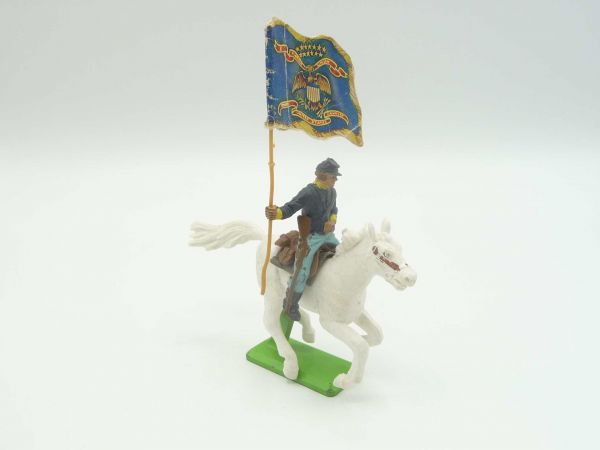 Britains Deetail Union Army soldier riding with flag - on rare horse