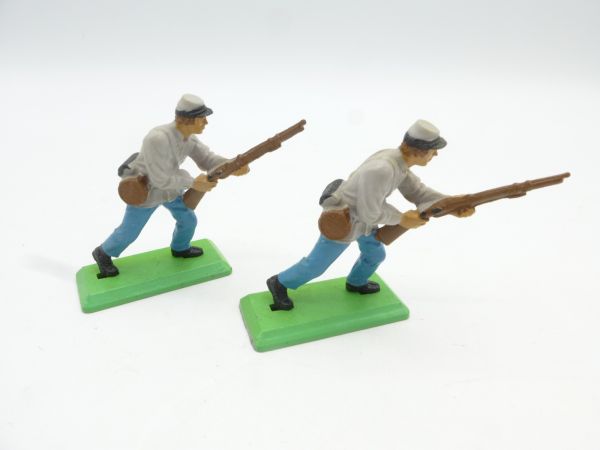 Britains Deetail 2 Confederate Army soldiers 2nd version advancing with rifle