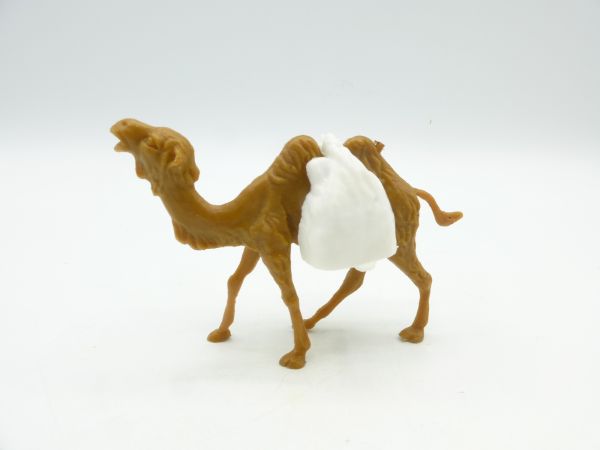 Heinerle Camel, medium brown, open mouth with 2 big white sacks