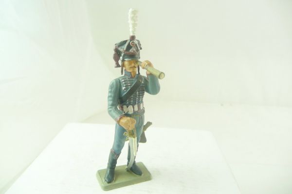 Starlux Waterloo soldier with field glasses
