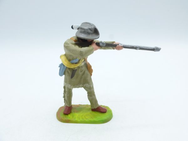 Preiser 7 cm Trapper standing and shooting, No. 6966
