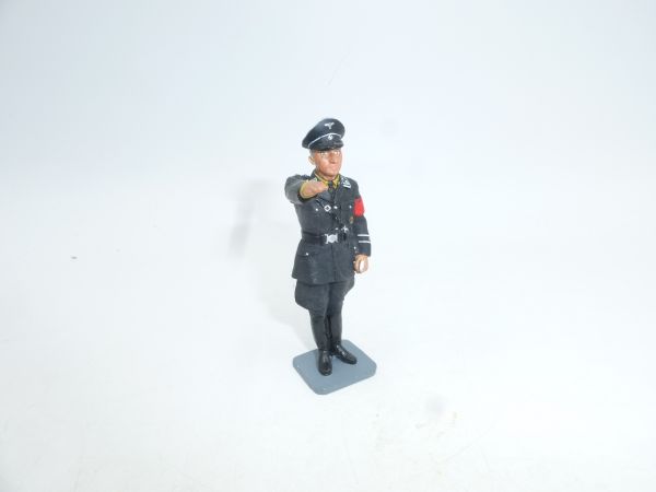 King & Country Leibstandarte SS Adolf Hitler, Officer with Arm in Salute