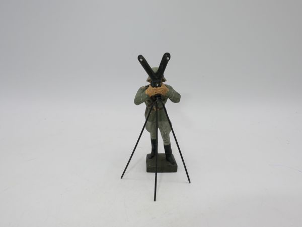 Lineol German soldier with range finder - slightly used