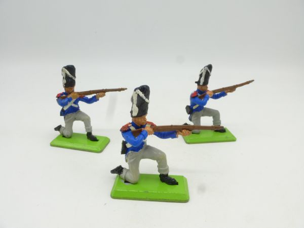 Britains Deetail Waterloo, 3 Frenchmen, kneeling shooting