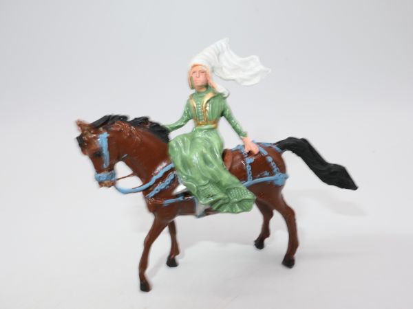 Merten 4 cm Damsel of the castle / noblewoman on horseback
