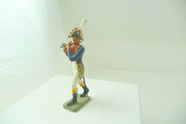 Starlux Soldier, French music corps marching with transverse flute, No. 8028