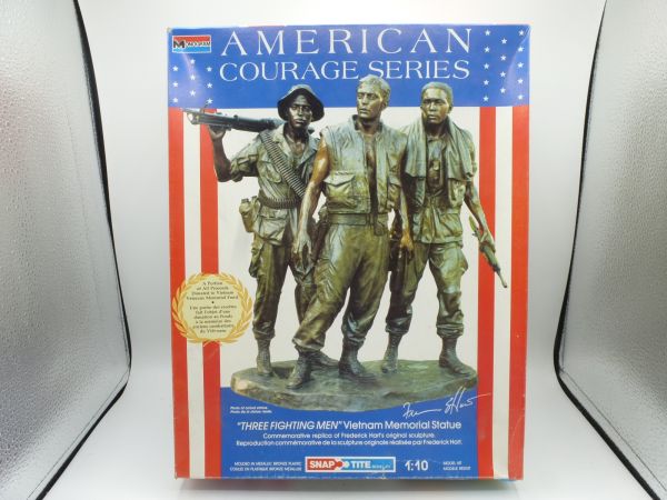 Monogram 1:10 Three Fighting Men Vietnam Memorial Statue - orig. packaging