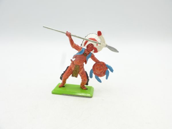 Britains Deetail Indian standing, throwing spear