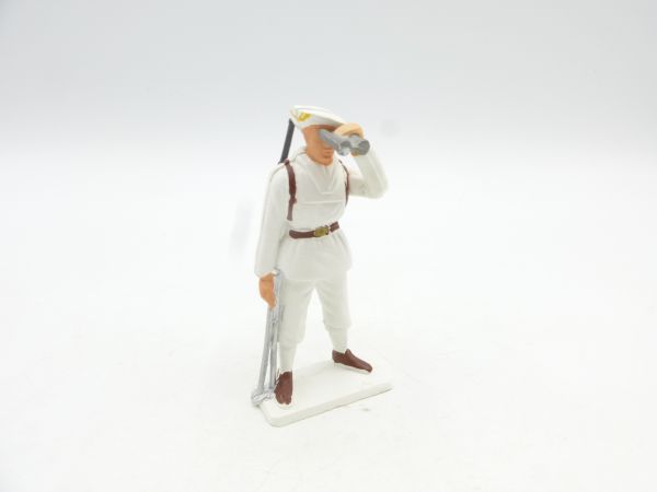 Starlux Mountain trooper with field glasses, No. 5028