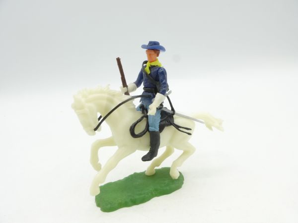 Elastolin 5,4 cm Northerner on horseback with rifle + sabre