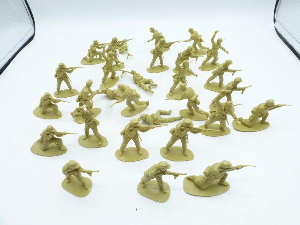 Airfix 1:32 Africa Corps - loose, complete, unpainted (29 figures)