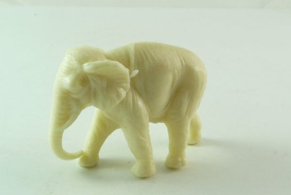 Rheindorf extra Elephant with trunk down (similar to Linde)