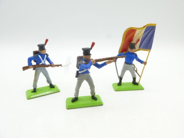 Britains Deetail Beautiful set of Frenchmen on foot (3 different figures)