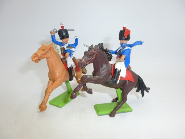 Britains Deetail 2 Waterloo soldiers on horseback (French, blue uniform)