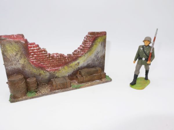 Wall of houses / ruins for showcases/dioramas (without figure)