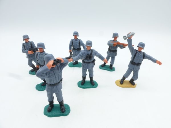 Timpo Toys Nice set of German soldiers (7 figures)