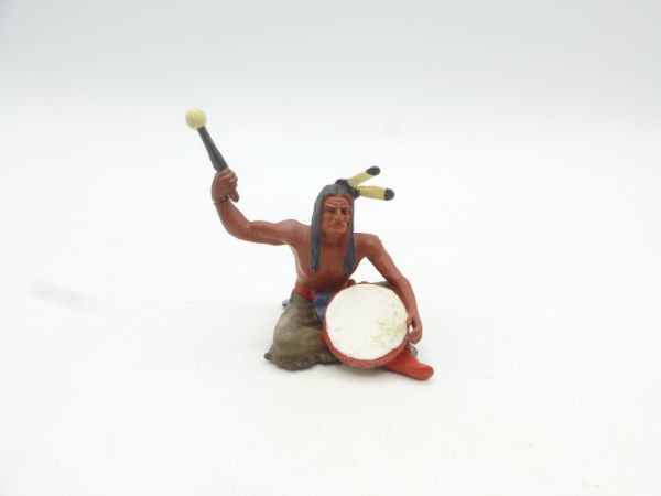 Elastolin 7 cm Indianer sitzend mit Trommel, Nr. 6836 (grau-braune Hose)