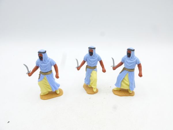 Timpo Toys 3 Arabs on foot with dagger, light blue