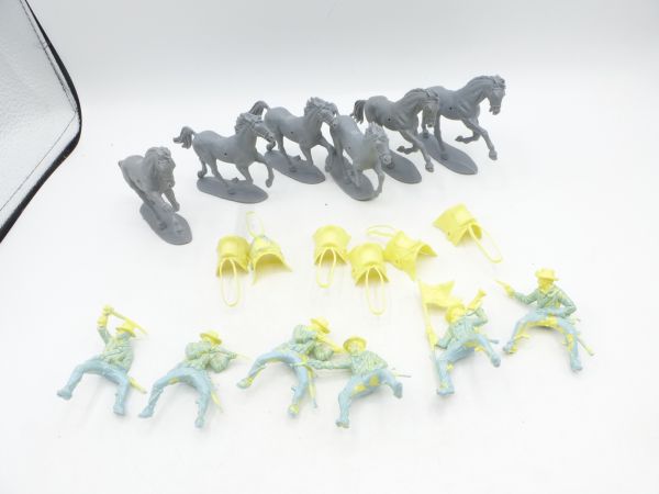 Airfix 1:32 6 soldiers riding - partly painted, see photo