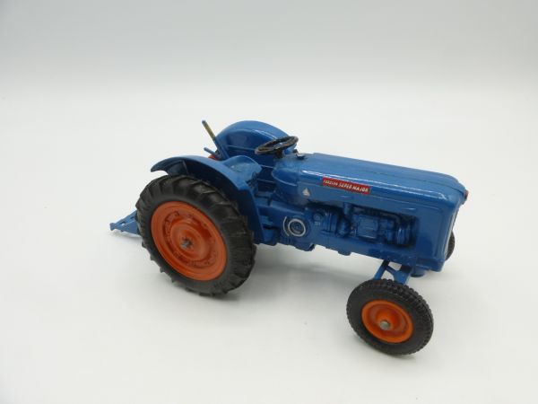 Britains Deetail Great metal tractor - rare, good condition, complete, steering rigid